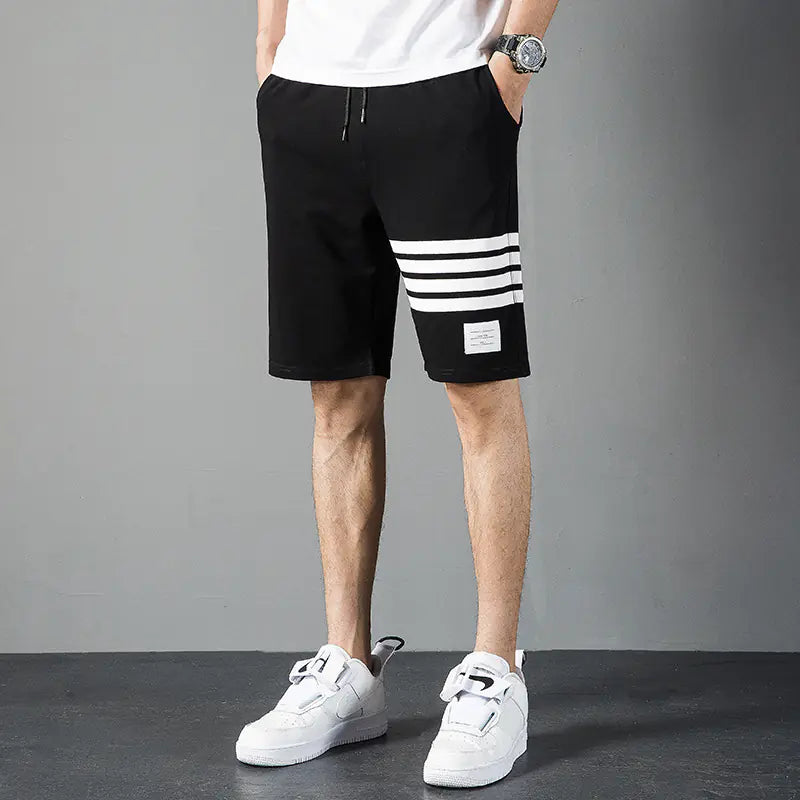 Loose fitting shorts with a five-stripe print - 4OEBP - 4OEBP